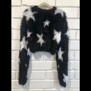 Fuzzy croped sweater